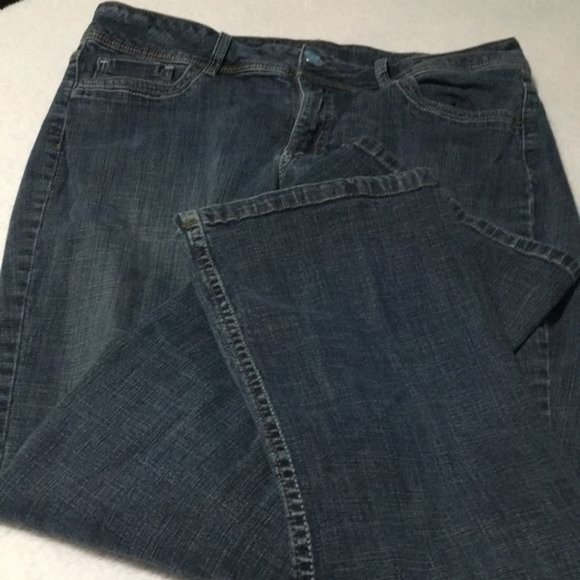 Riders by Lee woman’s flare legged zip & button front jeans size 8 - Picture 1 of 4